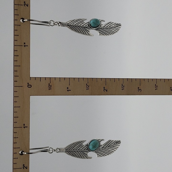 1836- Handmade Boho Feather Earrings NWT - Picture 5 of 6